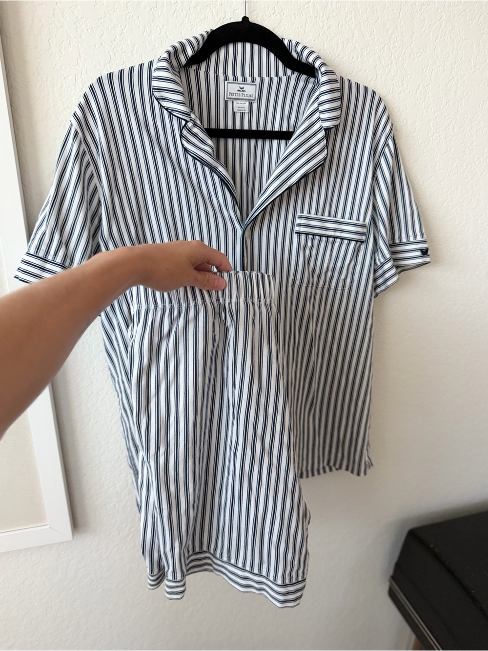 Men’s Size Medium Petite Plume Striped Short-Sleeve Pajama Set in Navy & White
